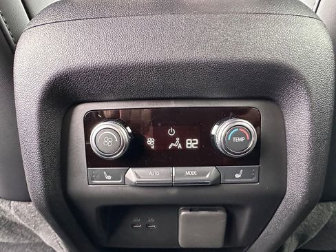 Used 2025 GMC Acadia Denali w/ Super Cruise Package image 25