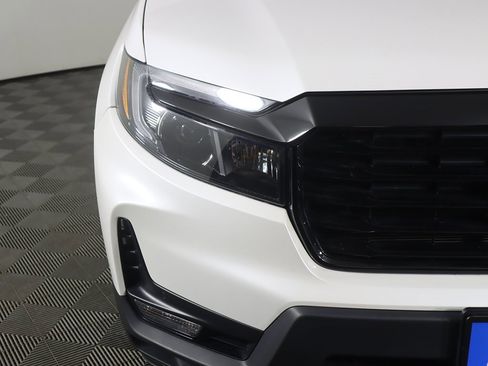 Used 2024 Honda Passport Black Edition image 16