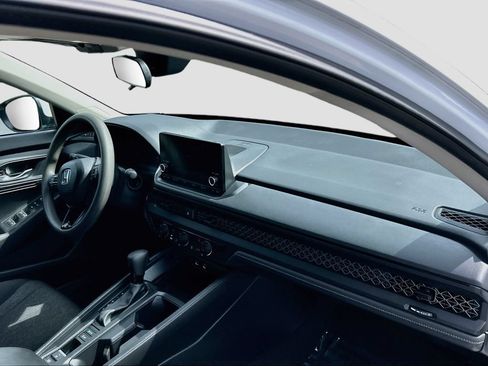 Used 2025 Honda Accord LX image 25