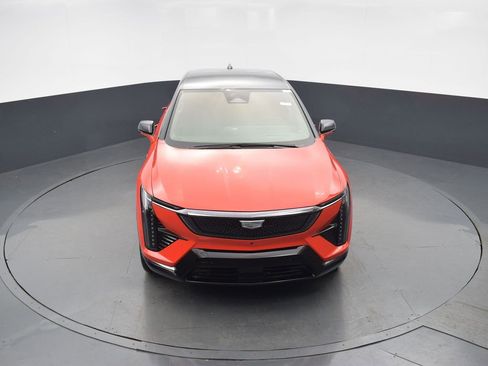 New 2026 Cadillac Optiq Sport 2 image 42