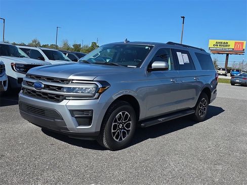 Certified 2023 Ford Expedition Max XLT image 9