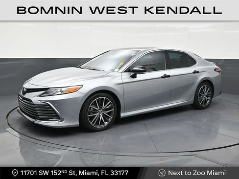 Used 2022 Toyota Camry XLE w/ Navigation Package image 1