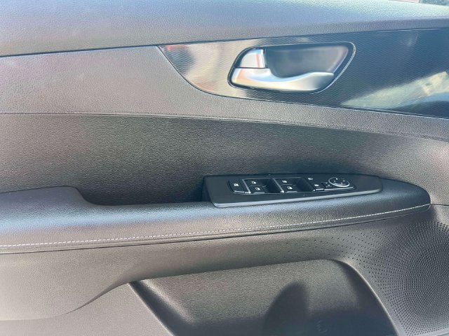 Used 2023 Kia Forte GT-Line FWD image 20