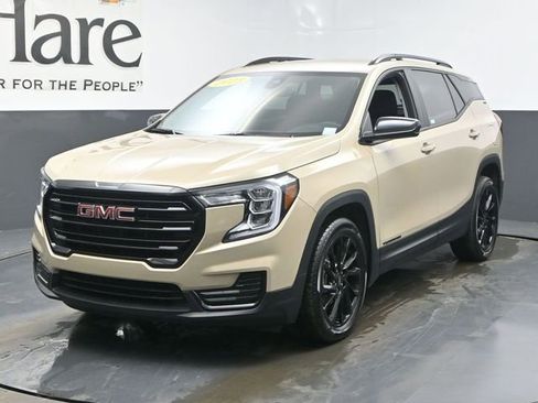 Used 2023 GMC Terrain SLE w/ Driver Convenience Package image 33