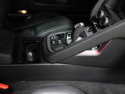 Used 2017 Jaguar F-TYPE R image 19