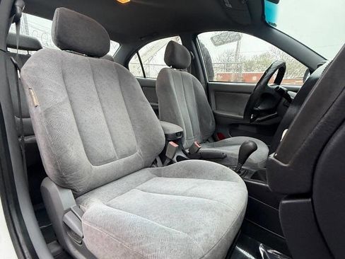 Used 2005 Hyundai Elantra GLS image 13