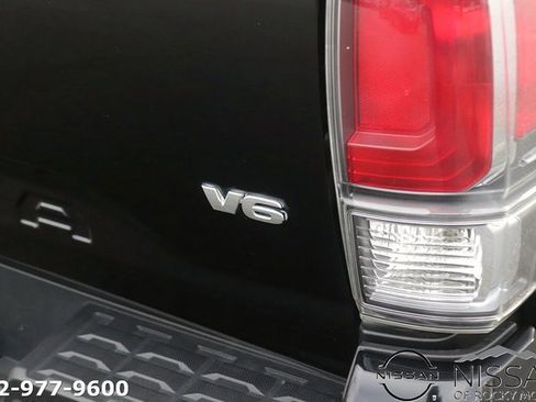 Used 2020 Toyota Tacoma TRD Sport image 10