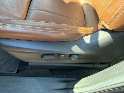 Used 2024 Subaru Ascent Touring w/ Popular Package #2 AWD/4WD image 8