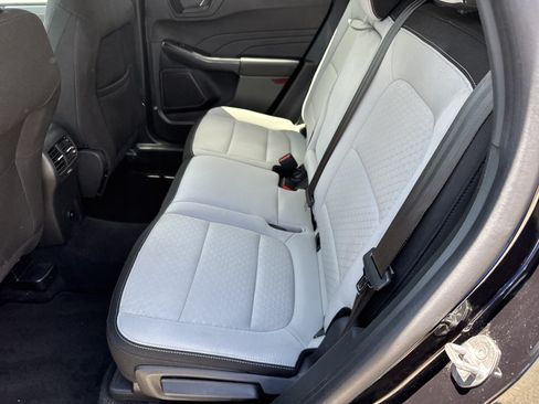Used 2025 Ford Escape Active AWD/4WD image 6