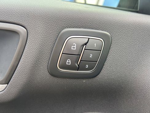 Used 2025 Ford Escape Platinum image 27