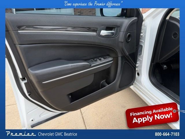 Used 2022 Chrysler 300 Touring w/ Sport Appearance Package AWD/4WD image 13