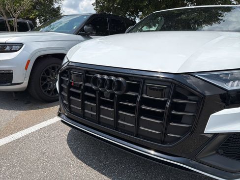 Certified 2023 Audi SQ8 Prestige w/ Prestige Package AWD/4WD image 10