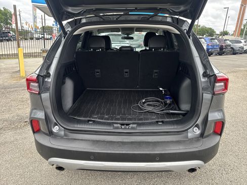 Used 2023 Ford Escape SE FWD image 27