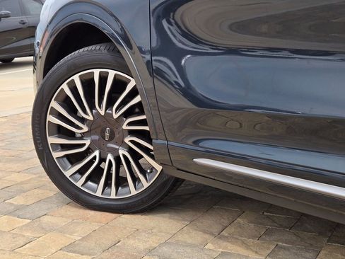 Used 2022 Lincoln Corsair Reserve w/ Equipment Group 201A image 32