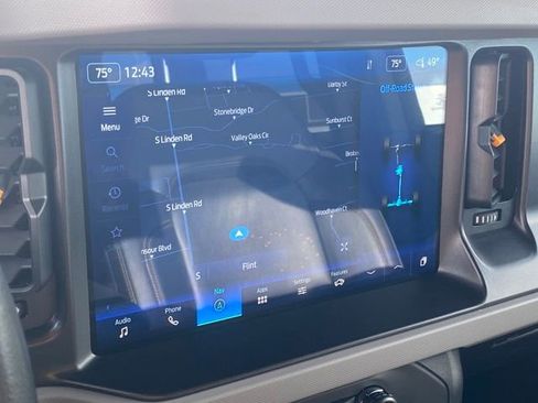 Used 2022 Ford Bronco Badlands image 12