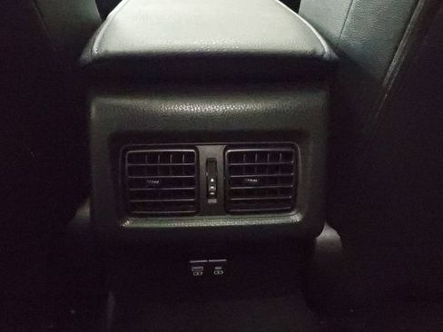 Used 2025 Toyota Camry XSE FWD image 13