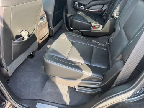 Used 2019 GMC Yukon SLT w/ Premium Edition AWD/4WD image 42