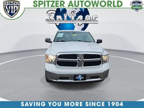 Used 2022 RAM 1500 Classic SLT AWD/4WD image 3