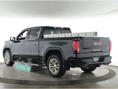 Used 2021 GMC Sierra 1500 Denali w/ Technology Package AWD/4WD image 8