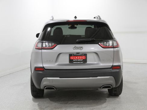 Used 2019 Jeep Cherokee Limited image 19