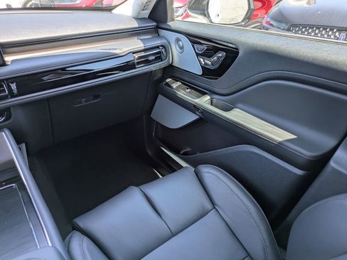 New 2026 Lincoln Aviator Reserve AWD/4WD image 18