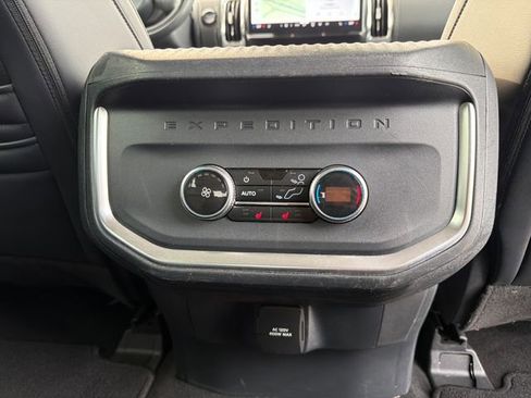 Used 2025 Ford Expedition Platinum AWD/4WD image 53