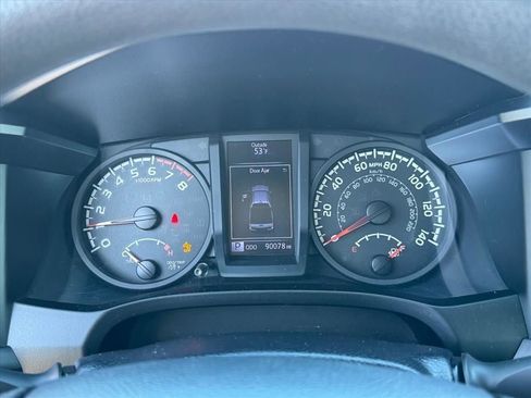 Used 2018 Toyota Tacoma SR w/ SR Convenience Package AWD/4WD image 20