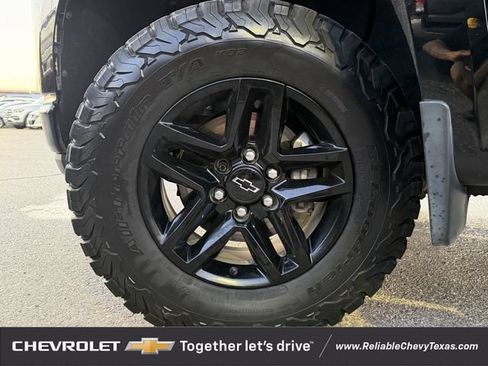 Used 2021 Chevrolet Silverado 1500 LT Trail Boss w/ Convenience Package II AWD/4WD image 10
