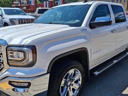 Used 2017 GMC Sierra 1500 SLT AWD/4WD image 3