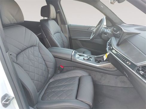 Certified 2026 BMW X7 xDrive40i w/ M Sport Package image 15