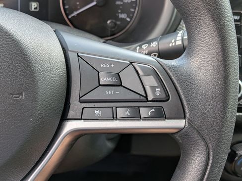 Used 2022 Nissan Kicks SV image 24