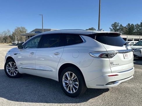Used 2023 Buick Enclave Avenir w/ Avenir Technology Package image 13