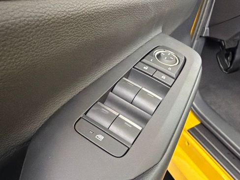 New 2027 Toyota Prius Plug-In Hybrid FWD image 17