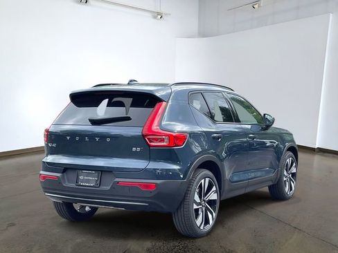 New 2026 Volvo XC40 B5 Ultra w/ Climate Package AWD/4WD image 2