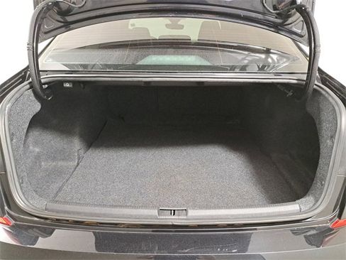 Used 2022 Volkswagen Passat 2.0T R-Line image 10