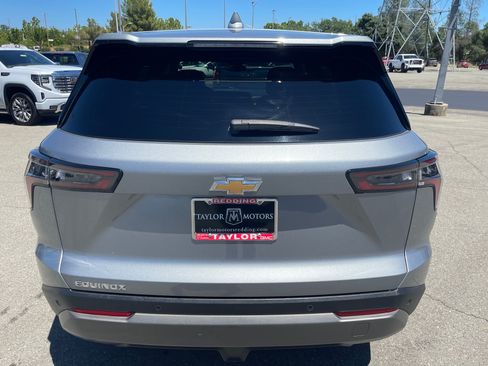 Used 2025 Chevrolet Equinox LT FWD image 6