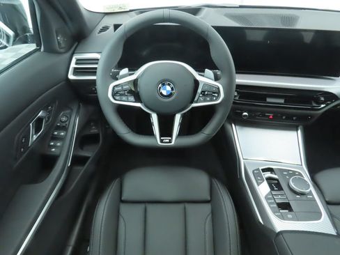 Used 2026 BMW 330i xDrive Sedan w/ M Sport Package AWD/4WD image 11