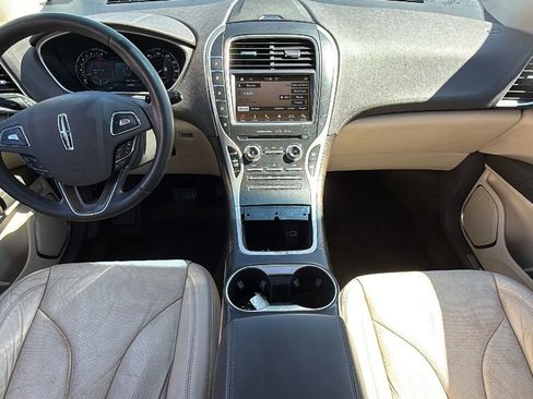 Used 2017 Lincoln MKX Reserve image 20