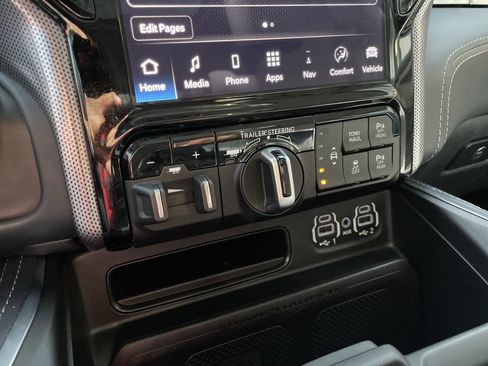 Used 2024 RAM 1500 Limited AWD/4WD image 28