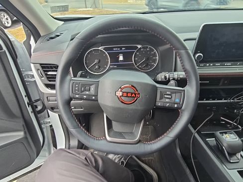 Used 2025 Nissan Rogue SV w/ Rock Creek Premium Package image 16