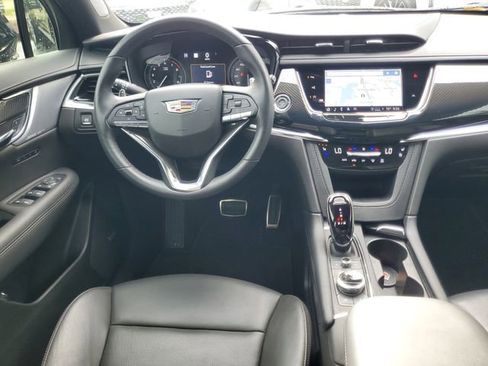 Certified 2024 Cadillac XT6 Sport w/ Technology Package image 17