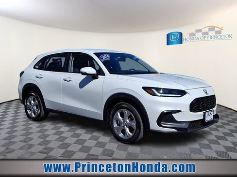 Used 2023 Honda HR-V LX image 1