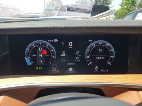 New 2026 Volkswagen Tiguan SEL R-Line AWD/4WD image 24
