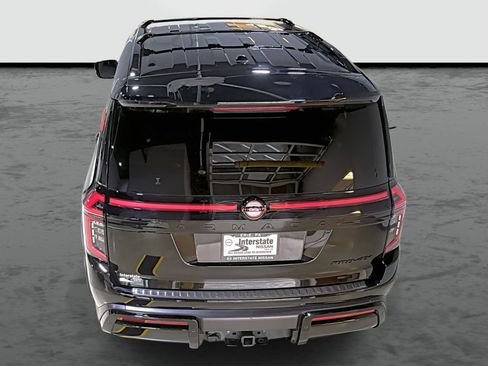Used 2025 Nissan Armada PRO-4X AWD/4WD image 3
