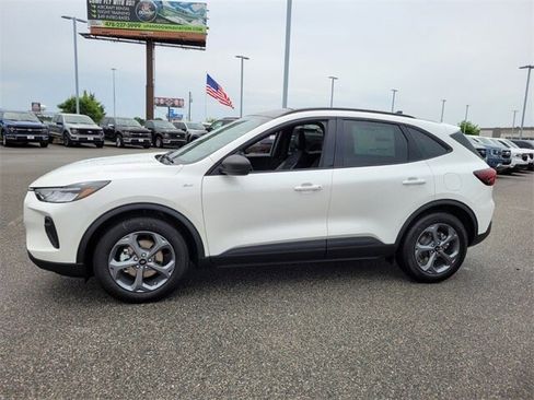 New 2025 Ford Escape ST-Line w/ Tech Pack #1 image 4