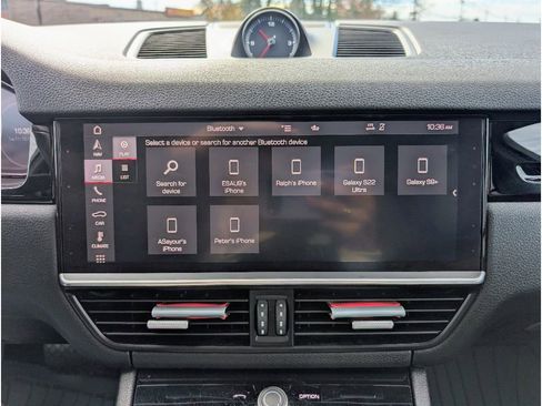 Used 2020 Porsche Cayenne image 24