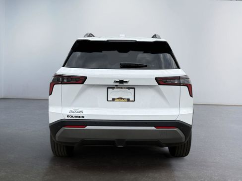 New 2026 Chevrolet Equinox LT image 4