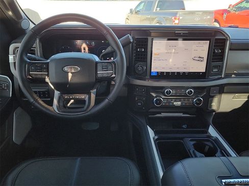 Used 2025 Ford F350 Platinum image 17