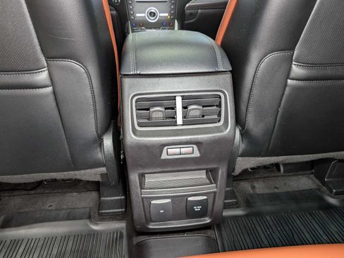 Used 2019 Ford Edge Titanium w/ Equipment Group 301A AWD/4WD image 21
