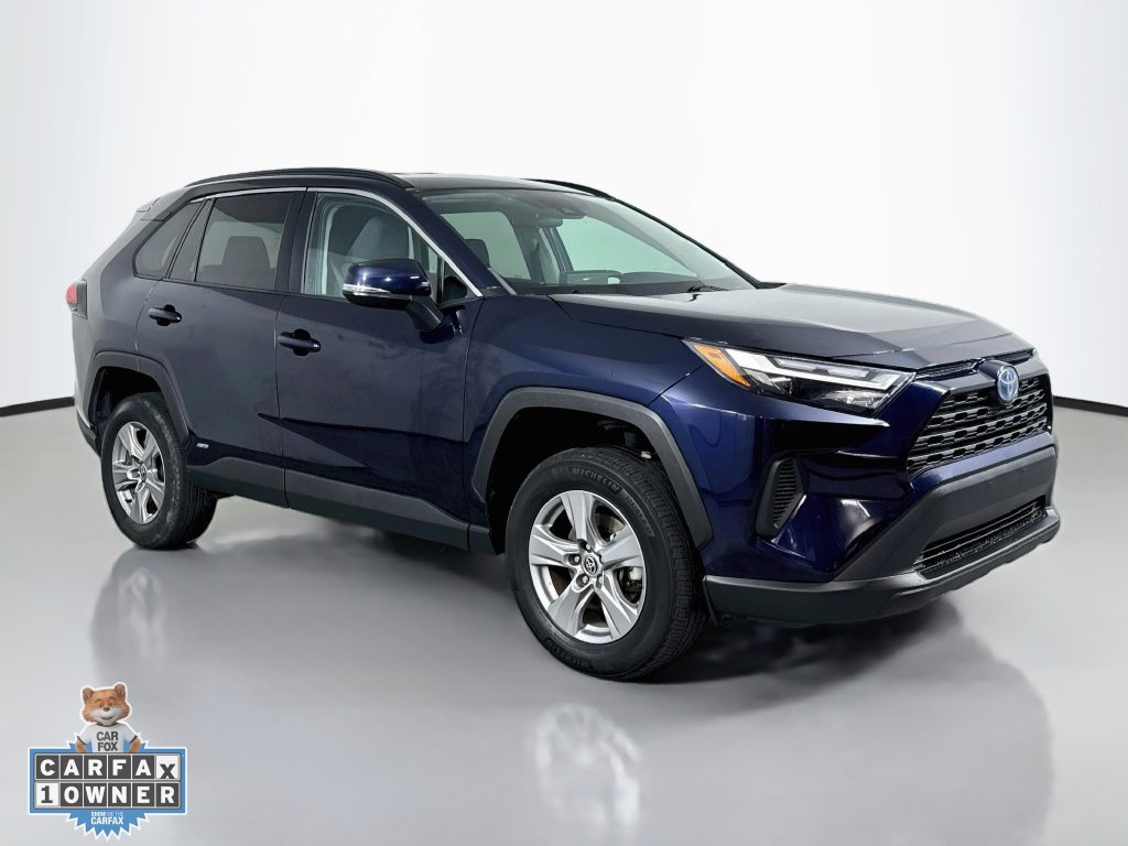 Used 2023 Toyota RAV4 XLE AWD/4WD image 4
